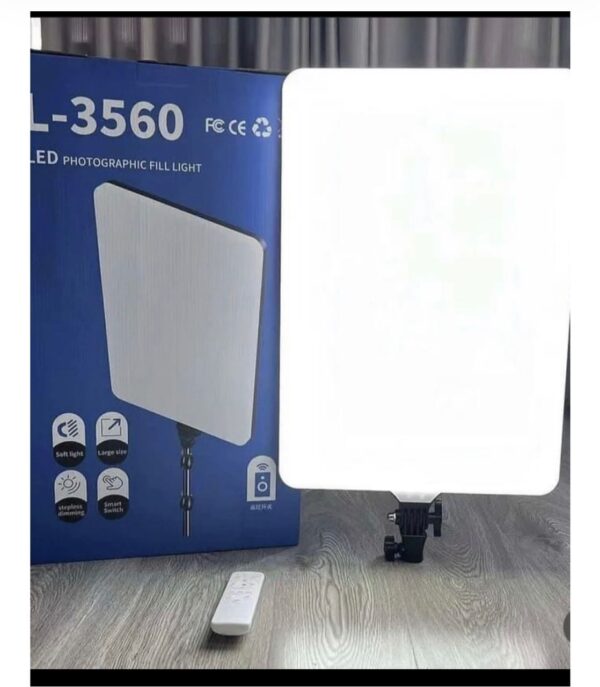 L3560 Light with Accessories