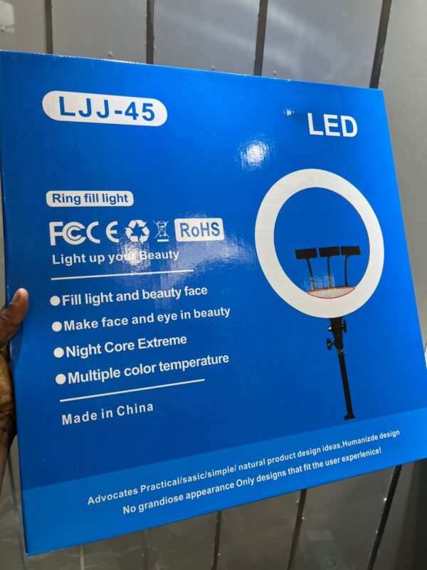 18 Inches Non-rechargeable Ring Light with Accessories